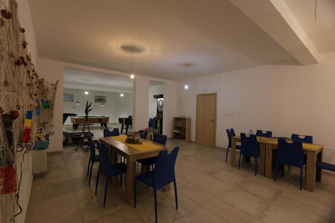 Apartments Sucic Iva I Tea Соліне Екстер'єр фото
